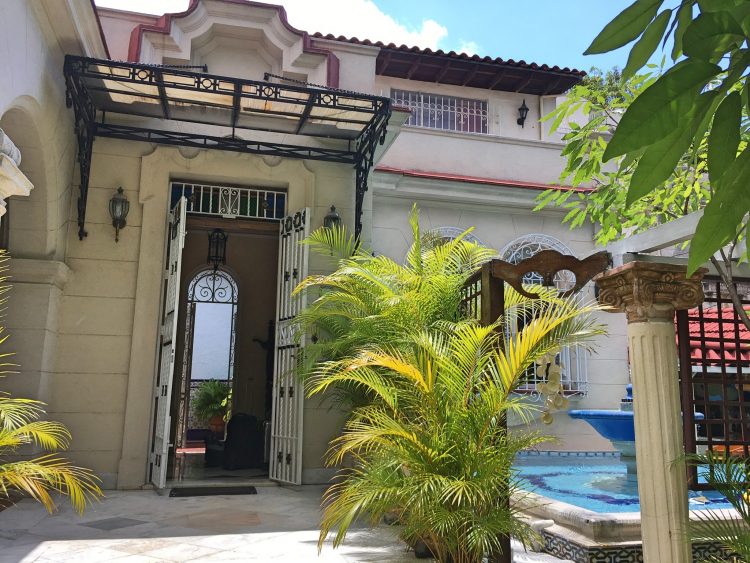 vedado cuba airbnb