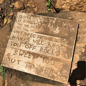 Warning sign at Queen's Bath Kauai