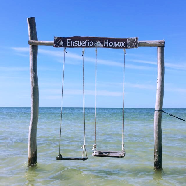 Carolinda Beach Club swings over ocean