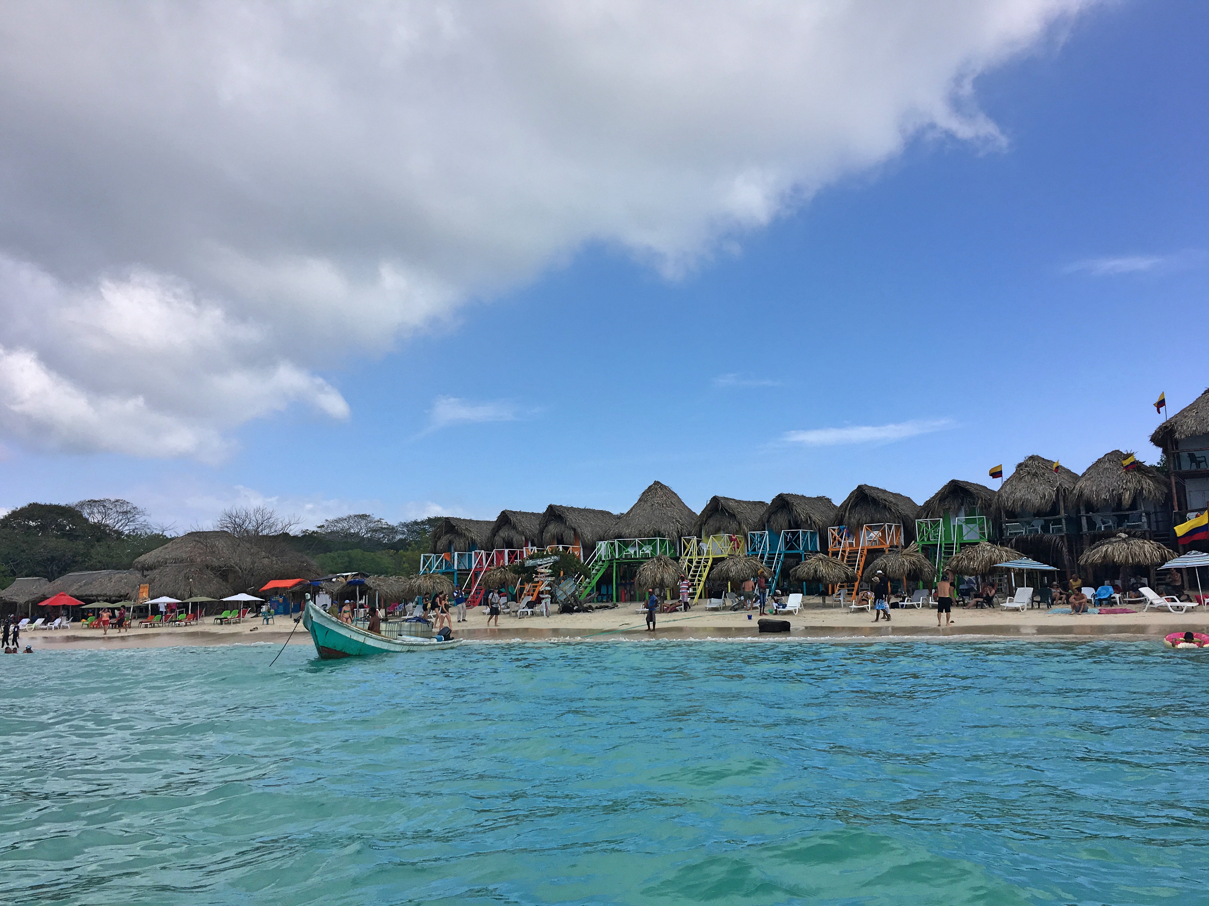 hostels on playa blanca isla baru