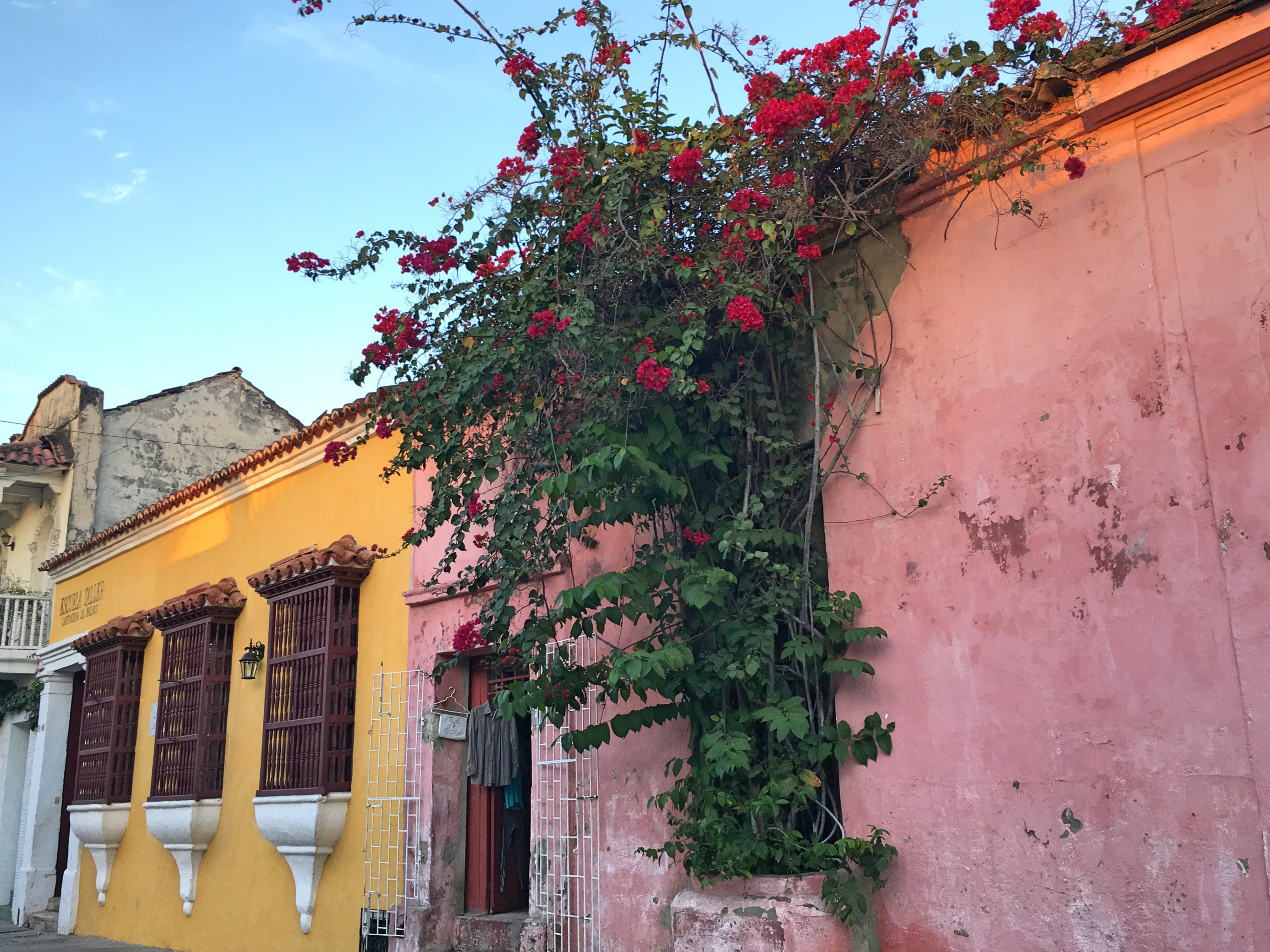 colorful building in getsemani