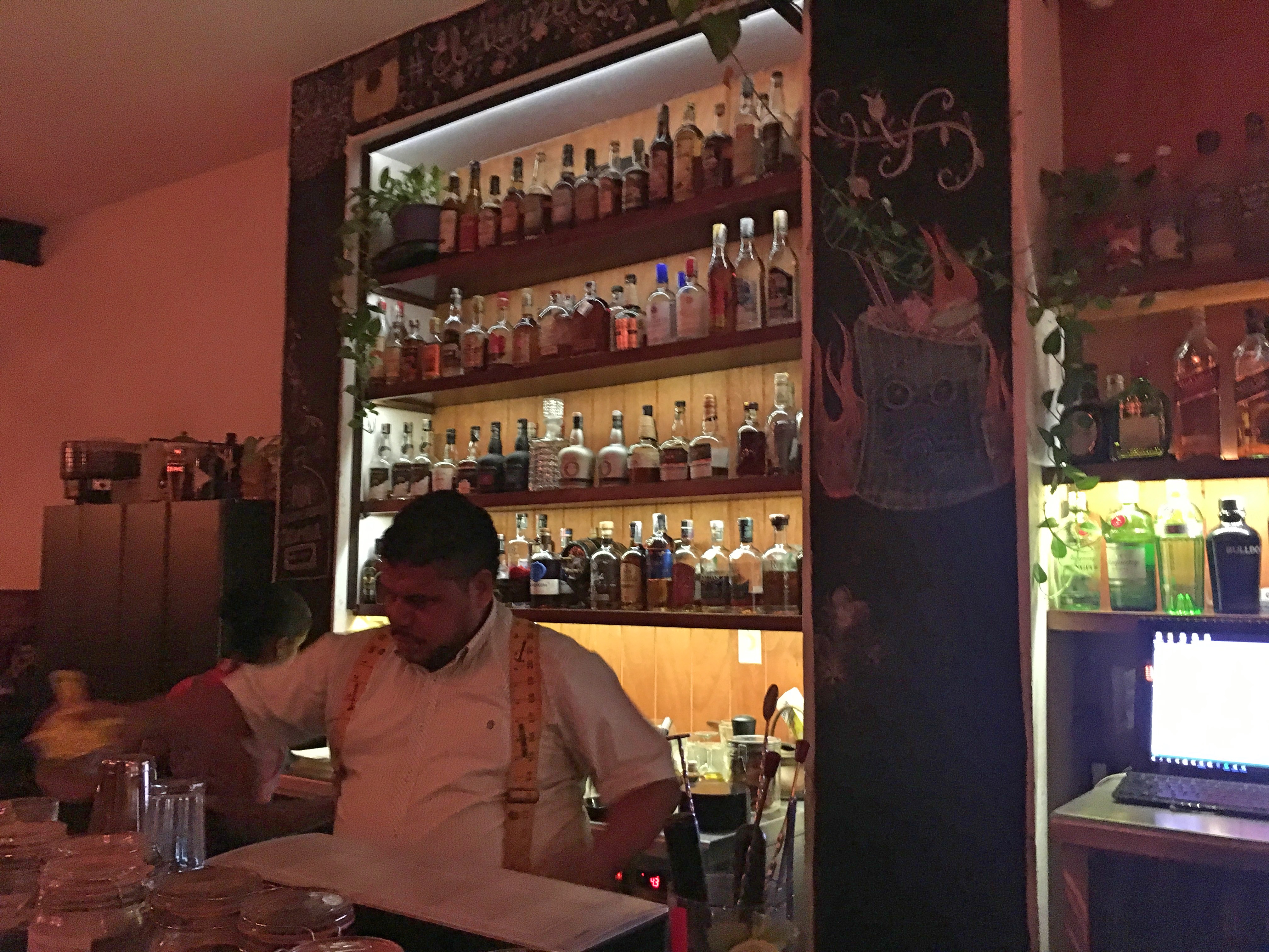 bartender at aresenal bar cartagena