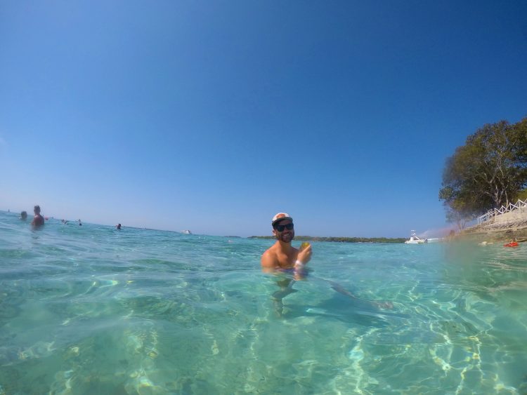 clear blue water on isla grande