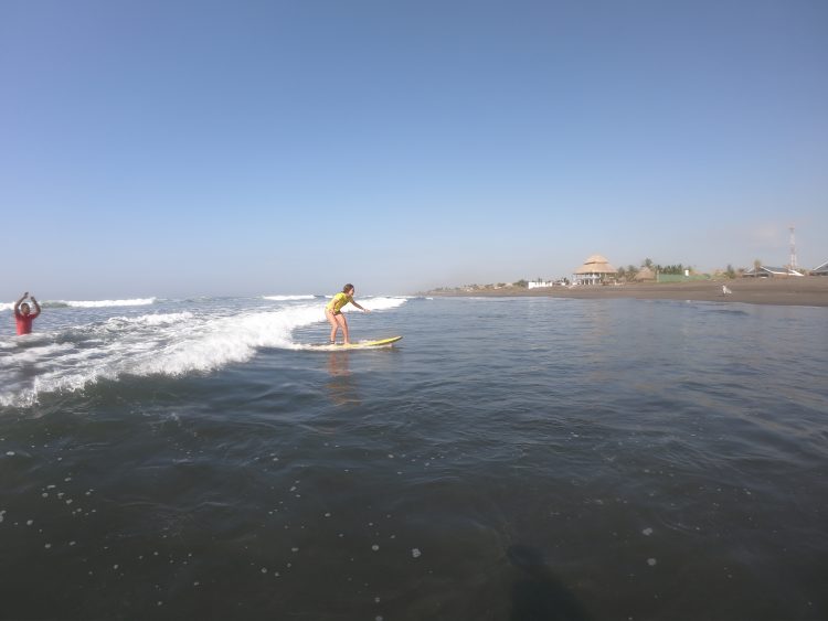 surfing in paredon guatemala