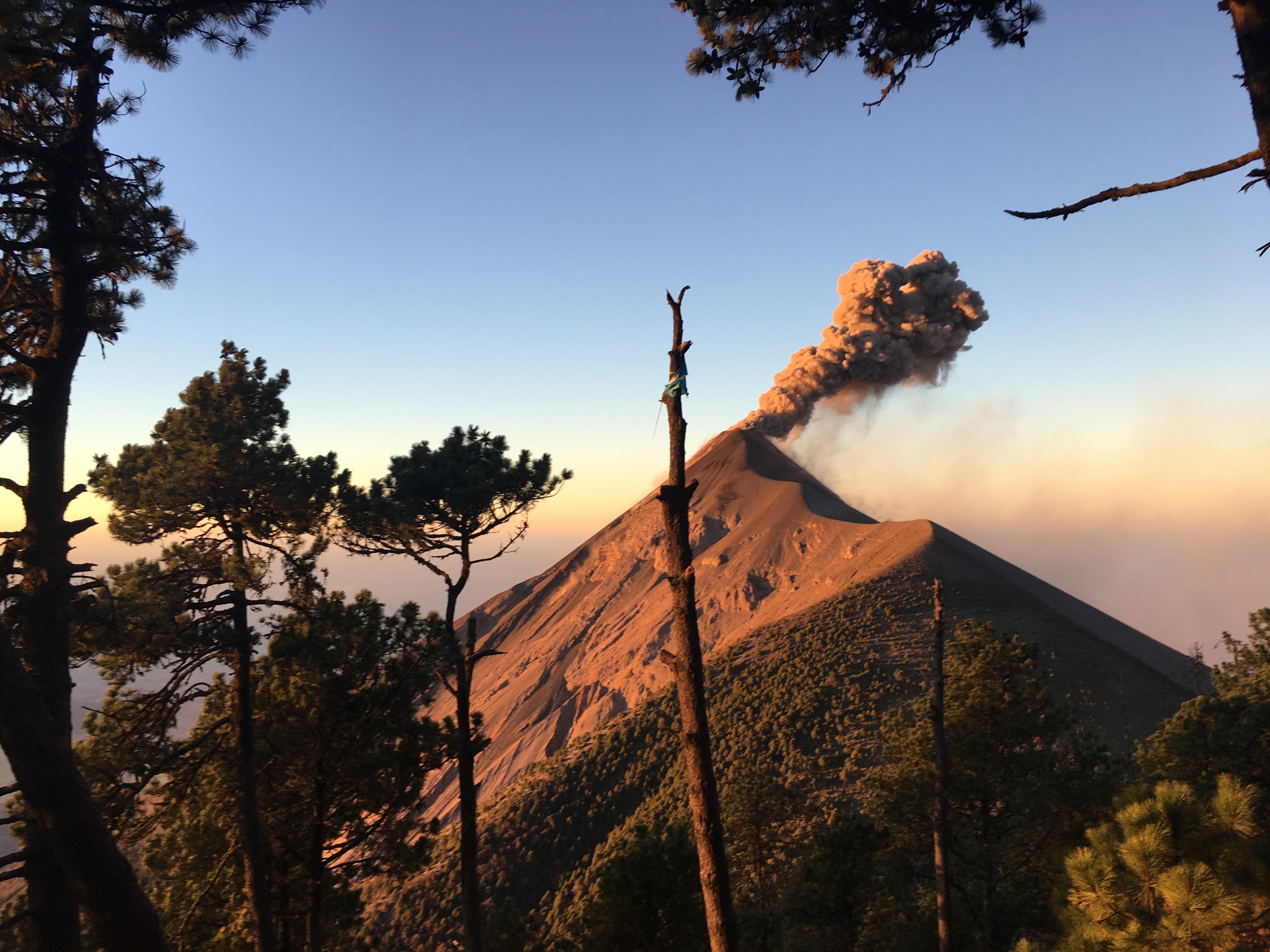 acatenango volcano hike