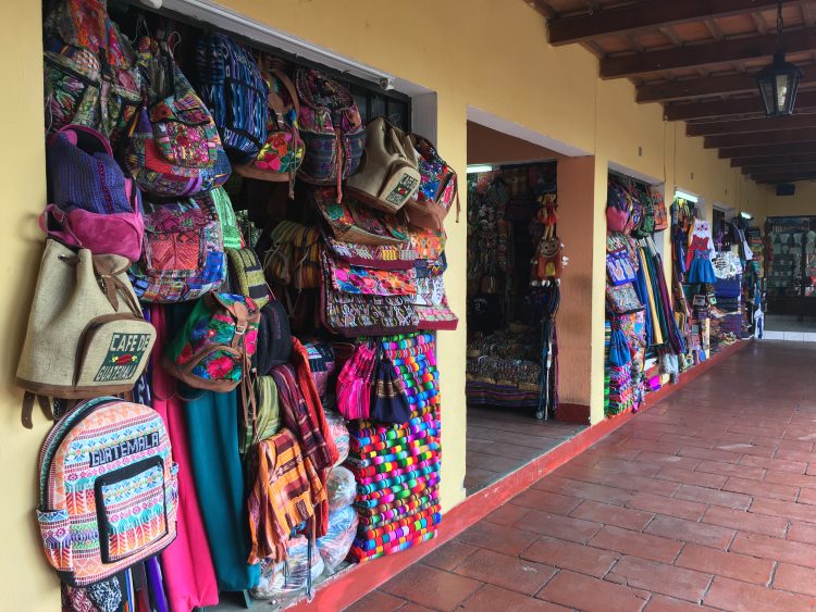 artisans market antigua