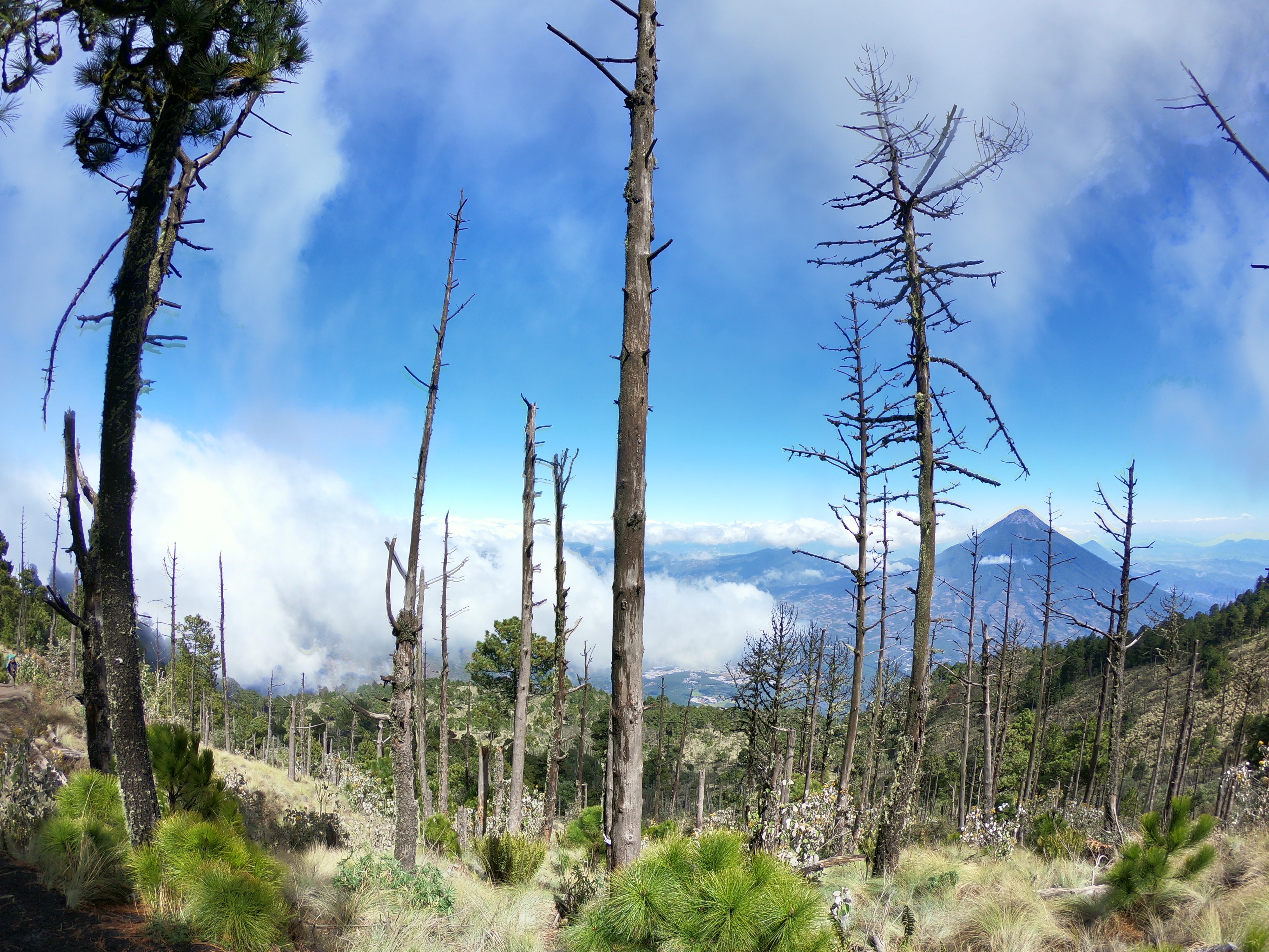 view of volcano acatenango