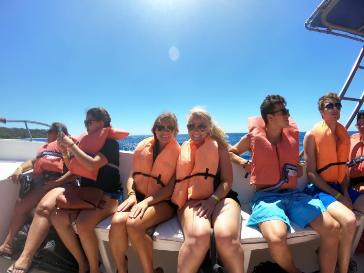 boat to tortuga island