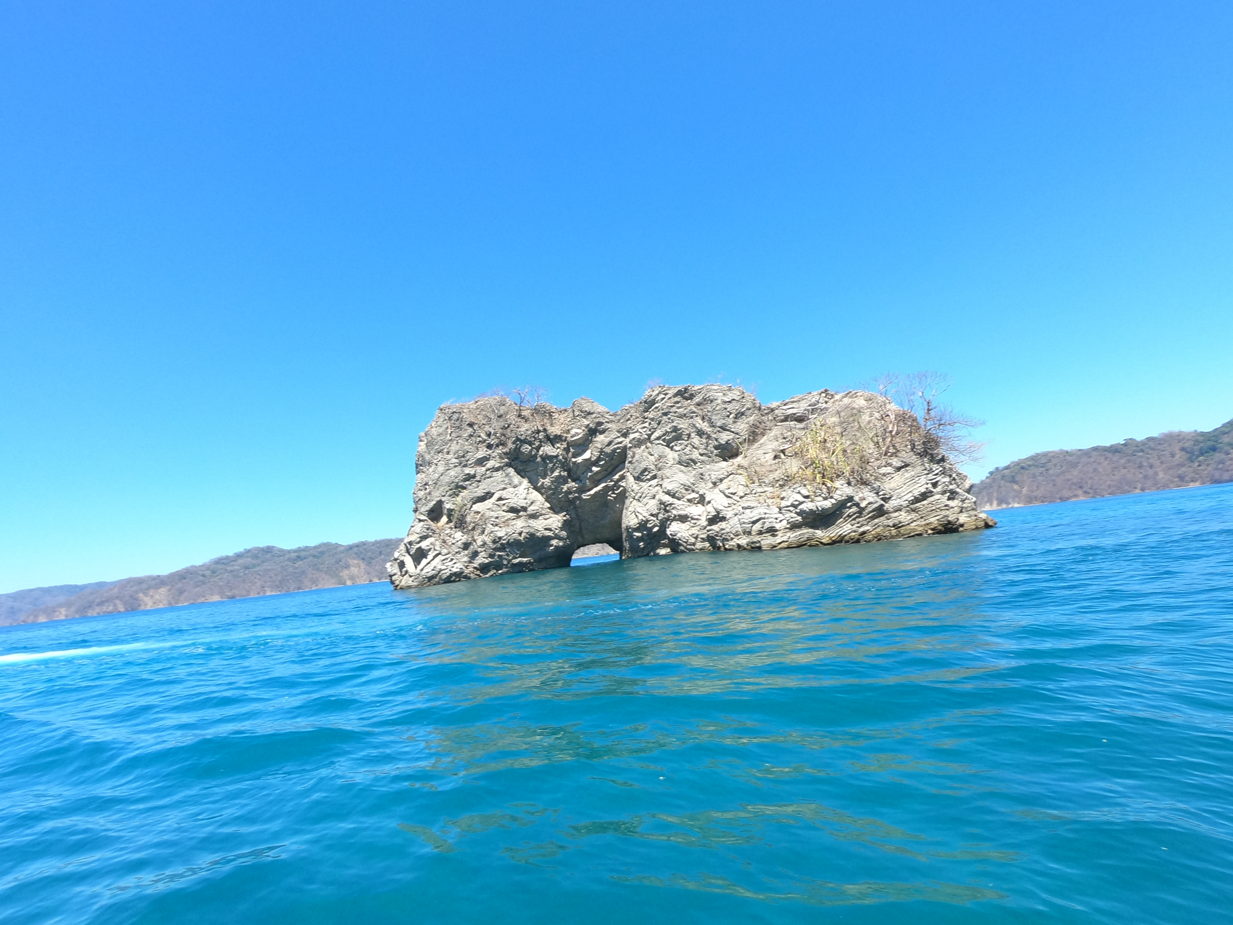 rainbow rock tortuga island