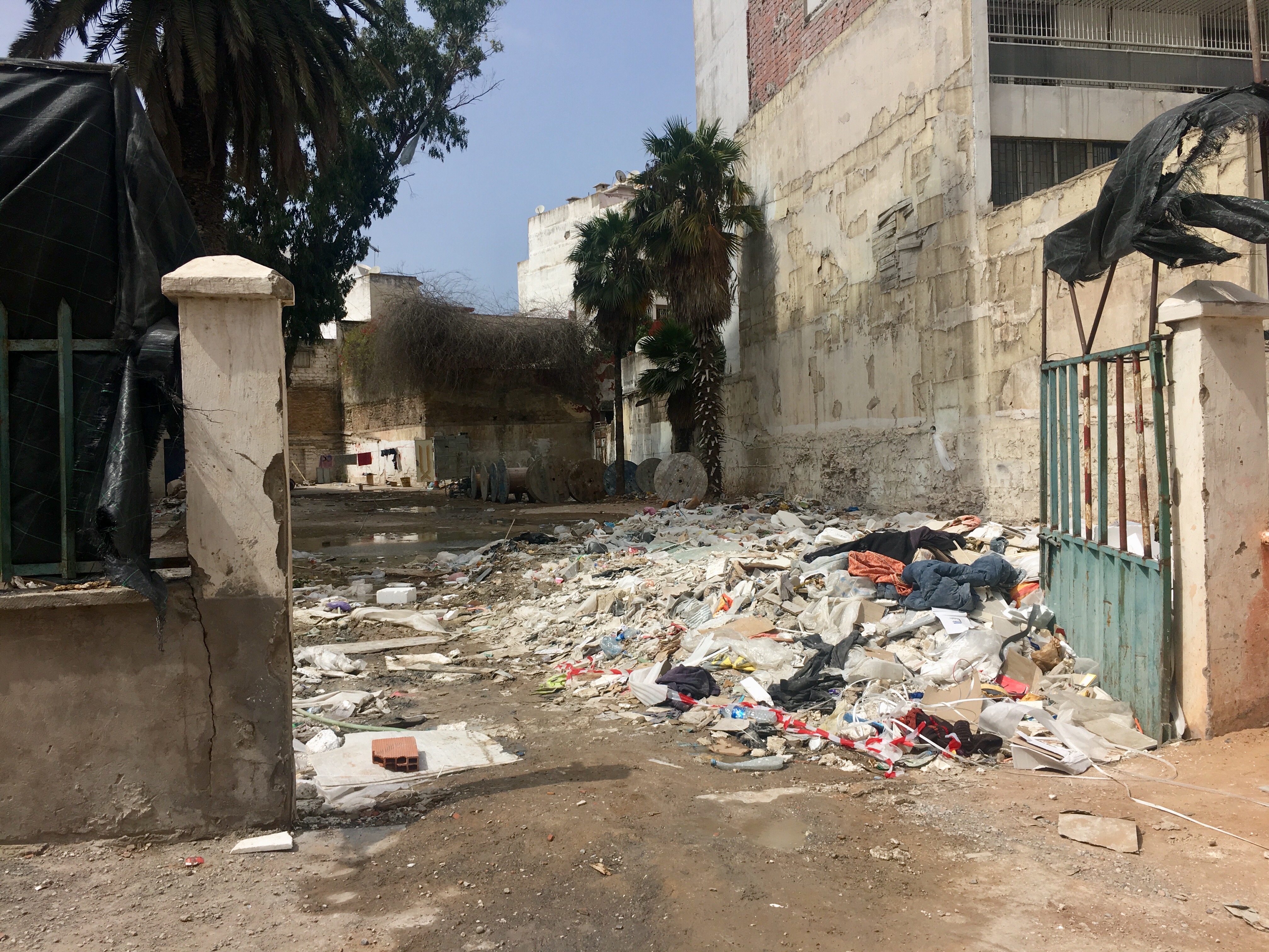 casablanca trash