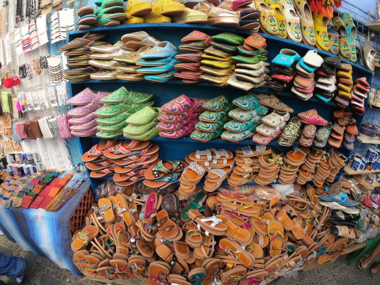 shopping chefchaouen