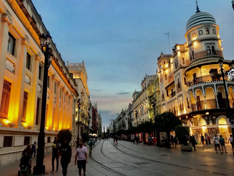 sevilla at night