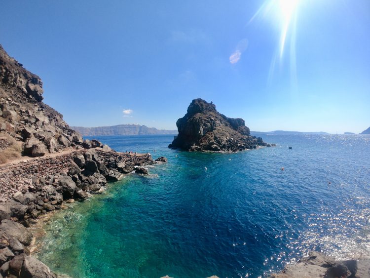 ammoudi bay