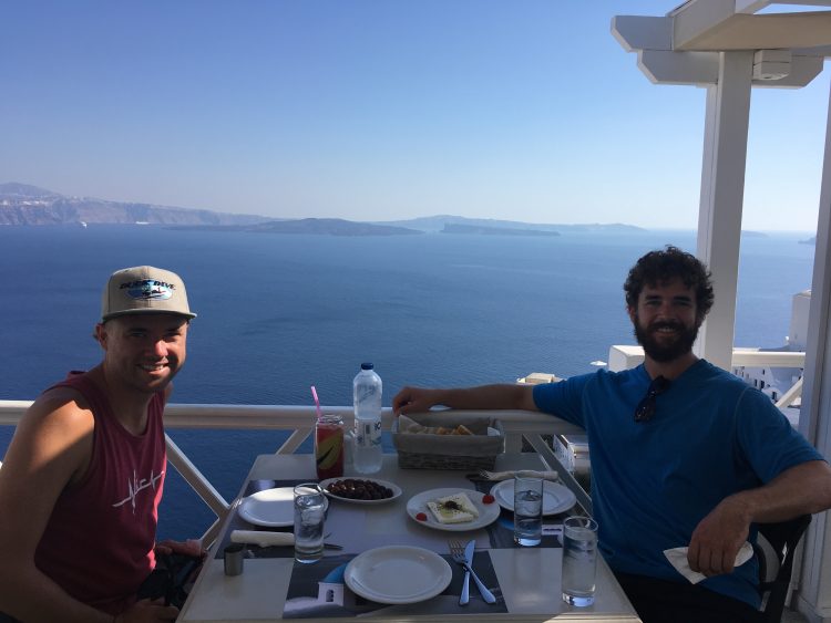 lunch in oia