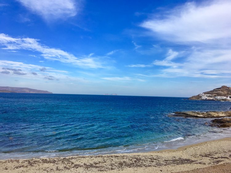 beaches in mykonos