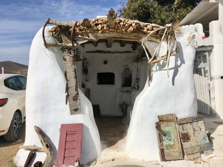 mykonos hut