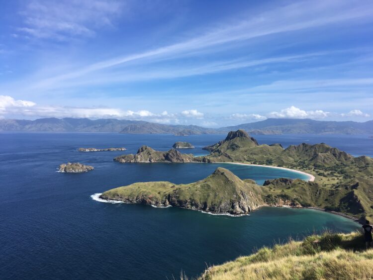 Land of Dragons and Mantas: Flores and Komodo Travel Guide